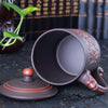 Taza de té en relieve con diseño de dragón y fénix - estilo chino (variaciones en rojo y negro)